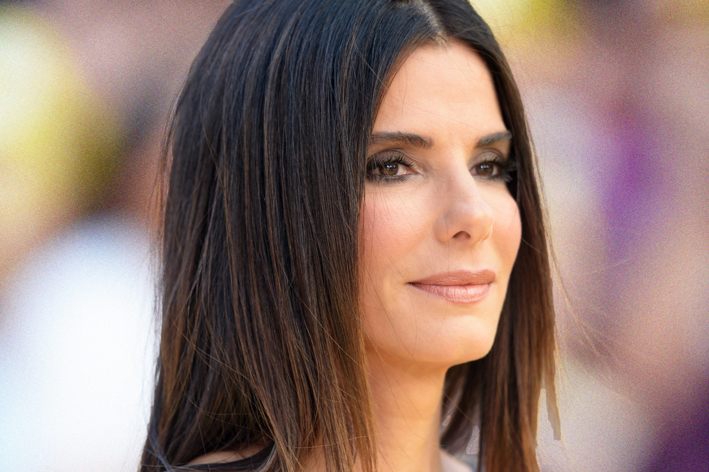 Sandra Bullock donates 6,000 masks to LA hospital