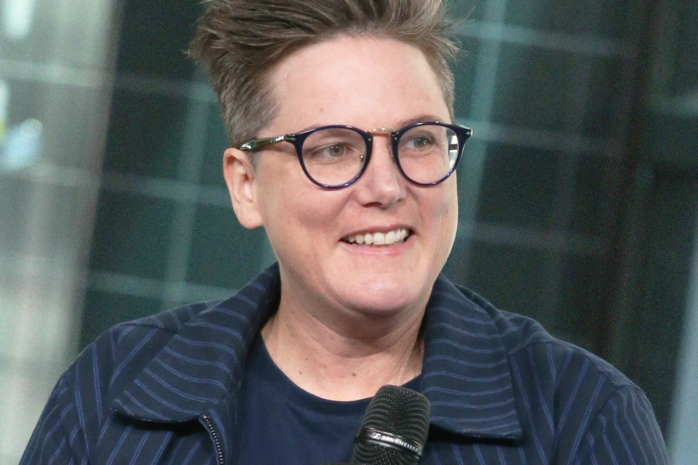 Netflix: Hannah Gadsby opens up about autism diagnosis