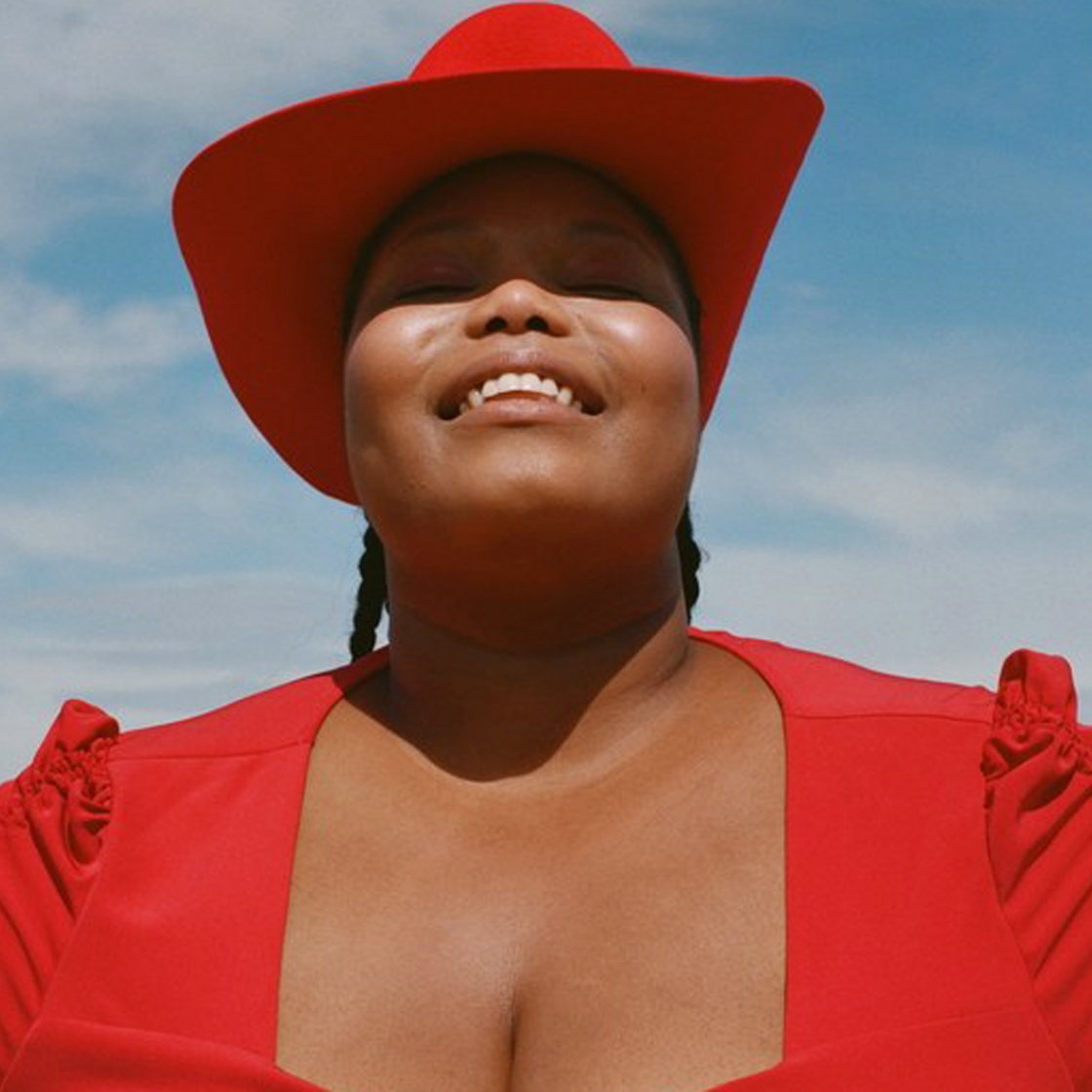 Red hat store clothing plus size