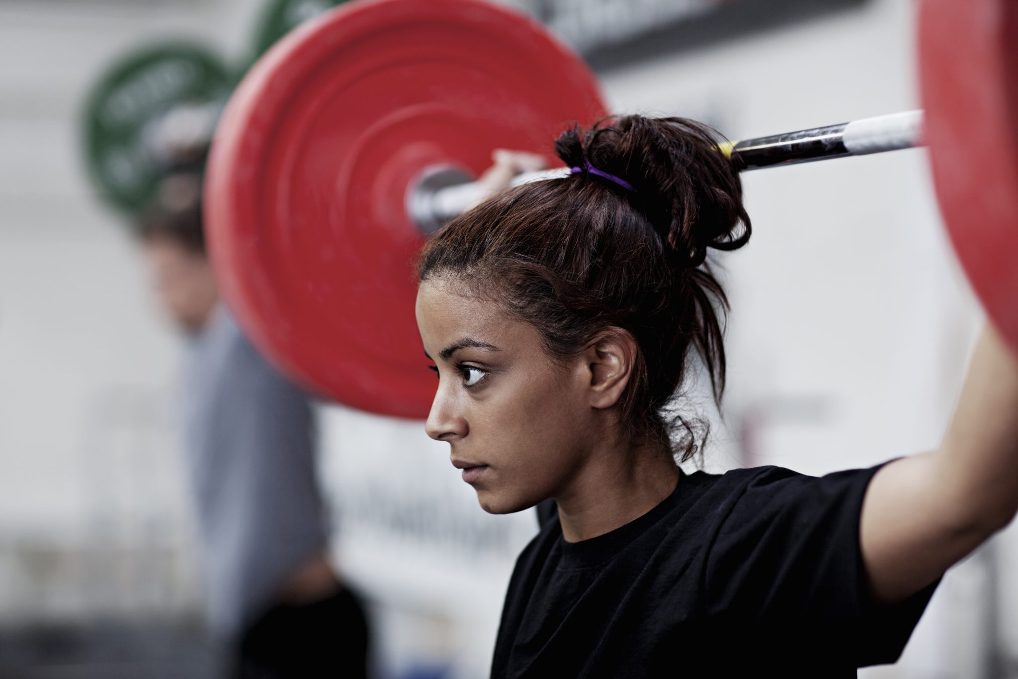 Women Will NOT Get Bulky from Lifting Weights - Invictus Fitness