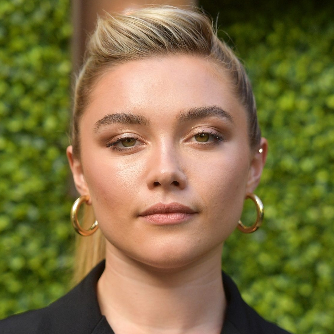 Florence Pugh Calls Out Photo Filtering On Phones