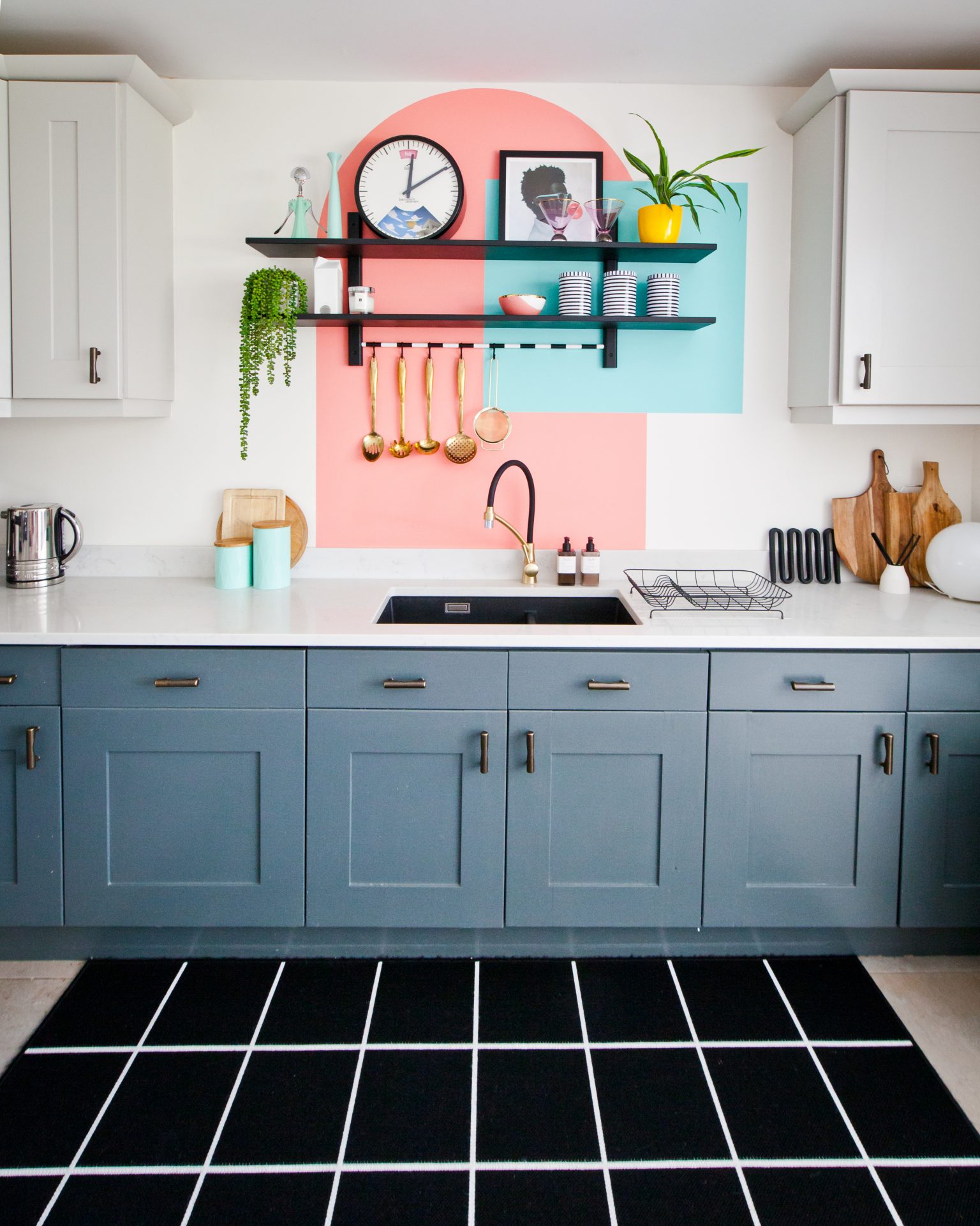 Painted arch ideas: how to embrace the Instagram paint trend