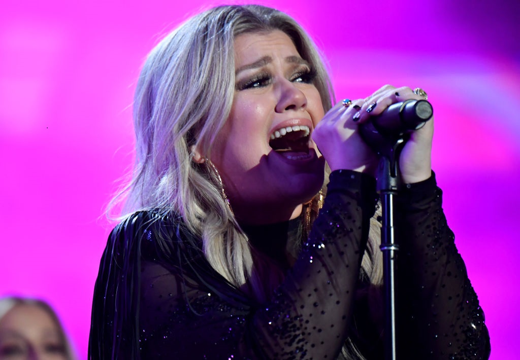 Kelly Clarkson opens up about the devastating impact of divorce