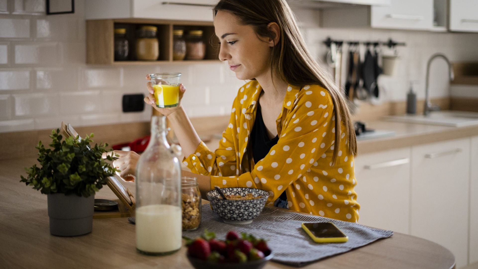 She has breakfast