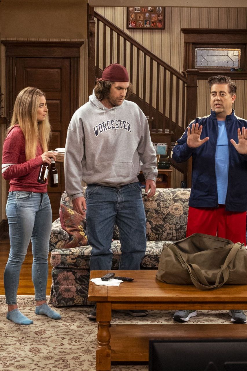 TV Today: Annie Murphy Flees Her Sitcom Husband in Kevin Can F**k Himself  Season 2 - PRIMETIMER