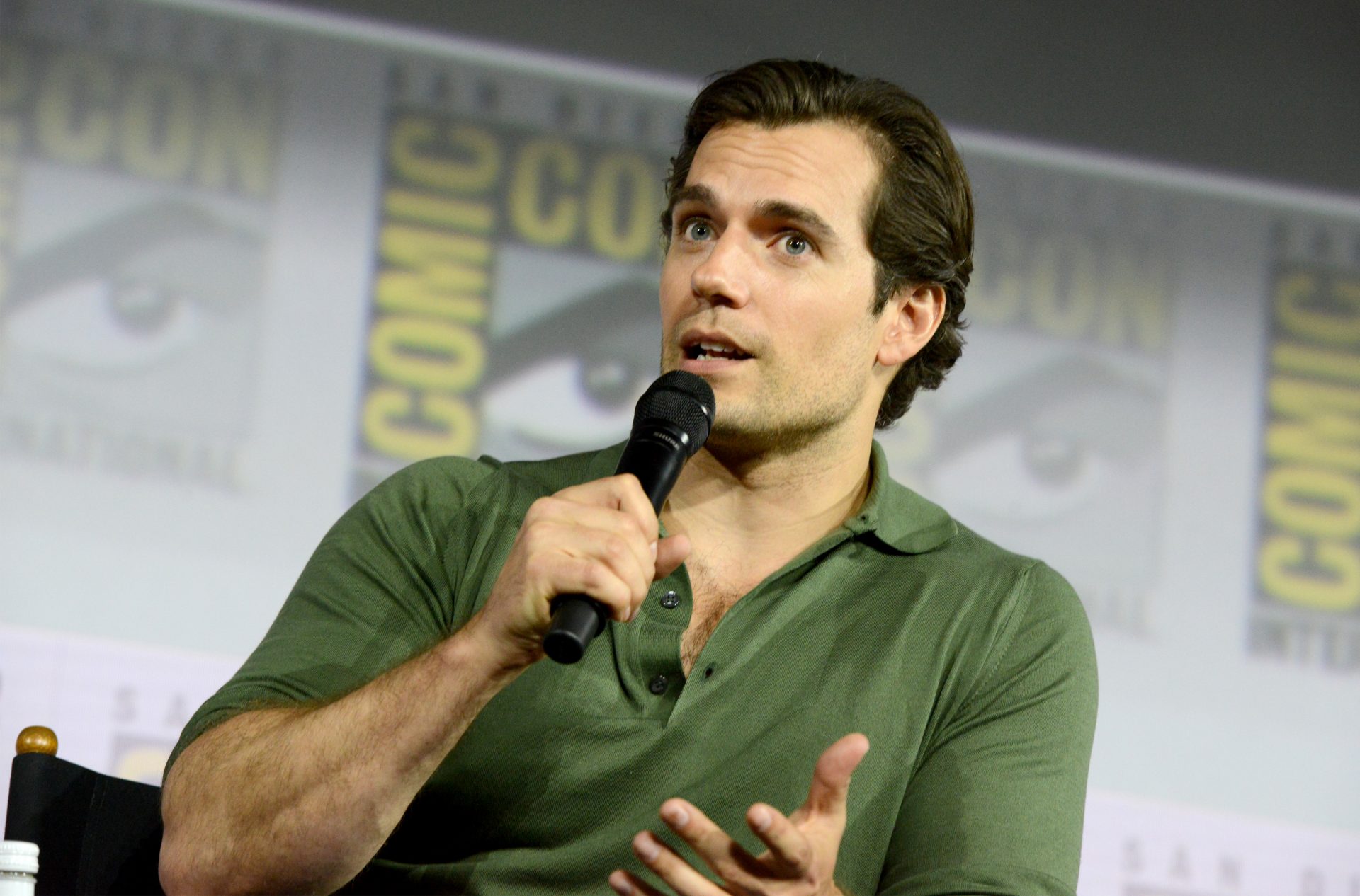 WTF Moment: Team Henry Cavill Promotes his PR Girlfriend Over Durrell  Challenge?