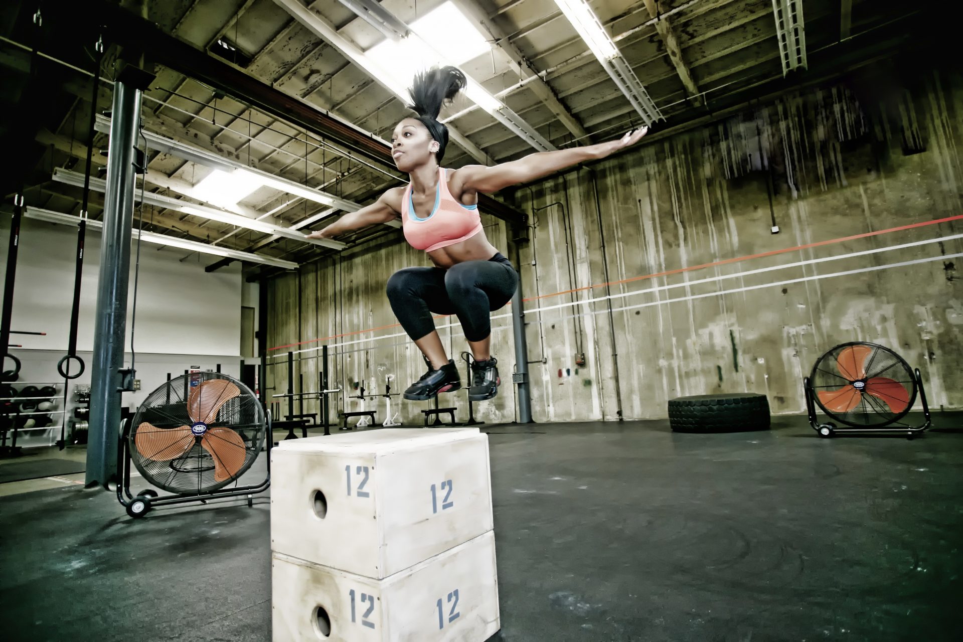 The Science Behind Working Out in Front of a Mirror - Bar Method