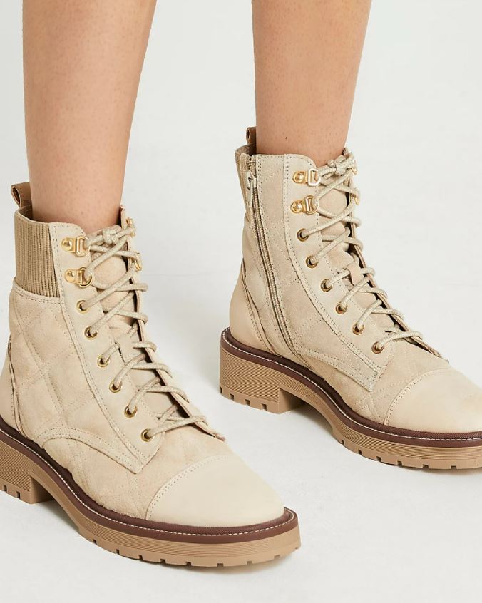 Hiking Boots Are the It Boot for Fall - theFashionSpot
