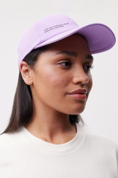 How To Wear Baseball Caps Like RIHANNA? - The Fashion Tag Blog