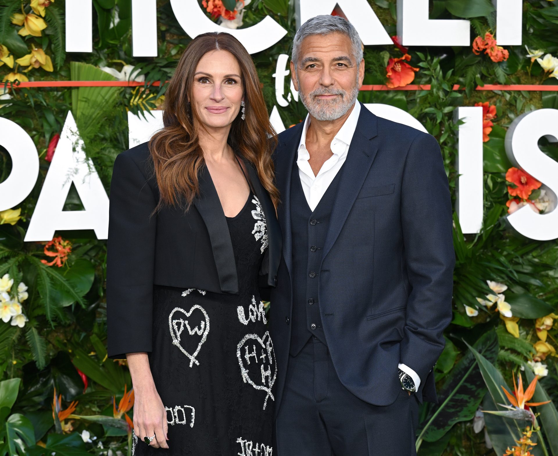 Julia Roberts, George Clooney rom-com 'Ticket to Paradise' lands