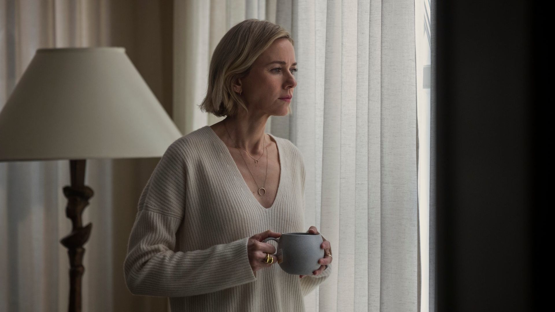 The Watcher Interviews: Naomi Watts & Bobby Cannavale, Jennifer Coolidge &  more on Netflix's new mystery series - HeyUGuys