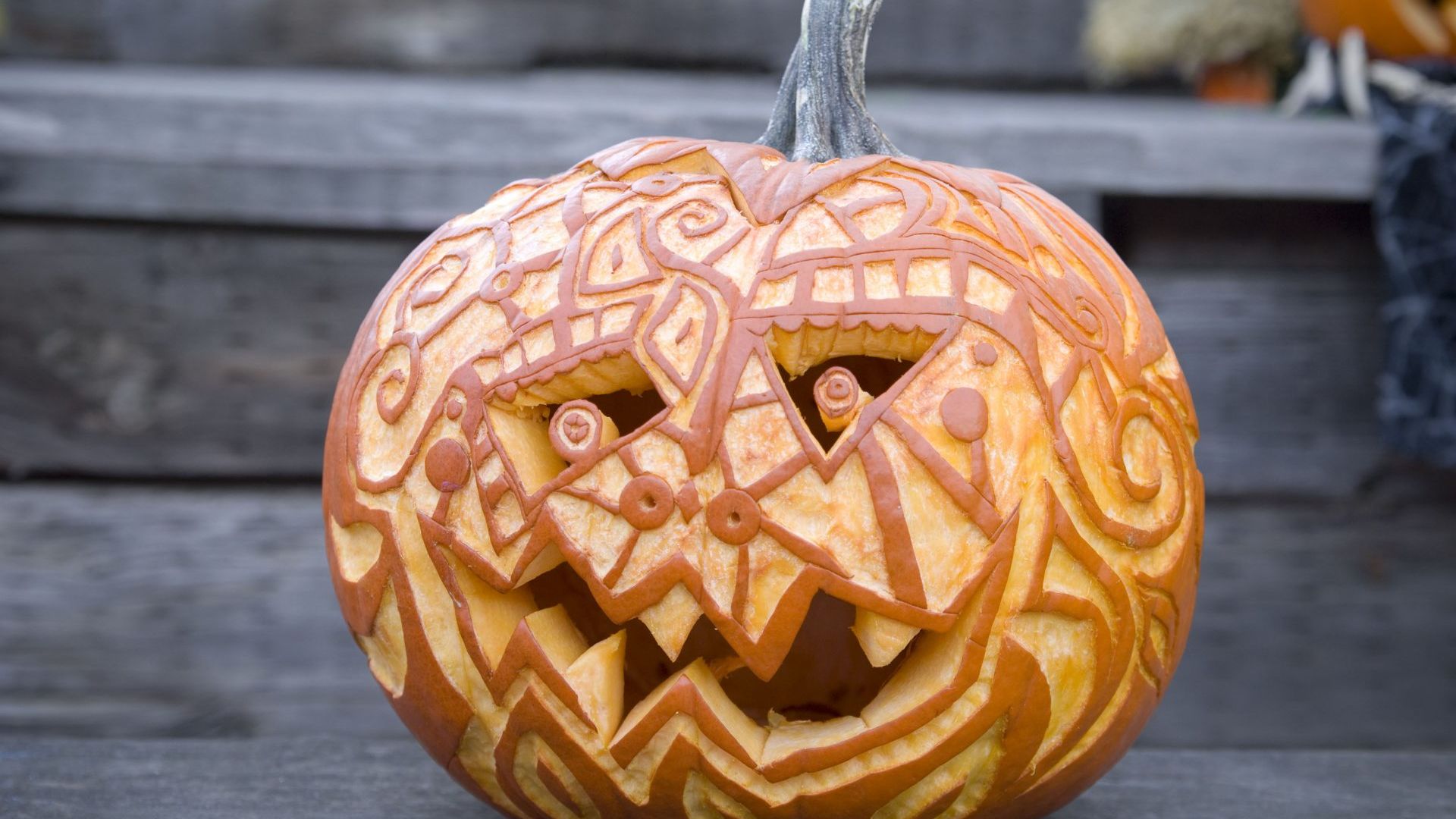 How to carve a Halloween pumpkin without making a mess