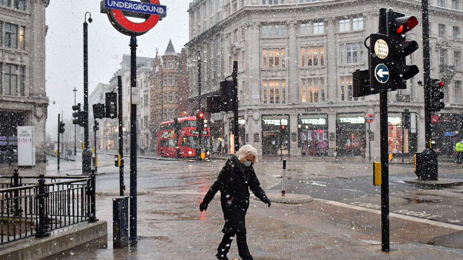 UK Weather: Met Office Issues Yellow Warning For Snow And Ice