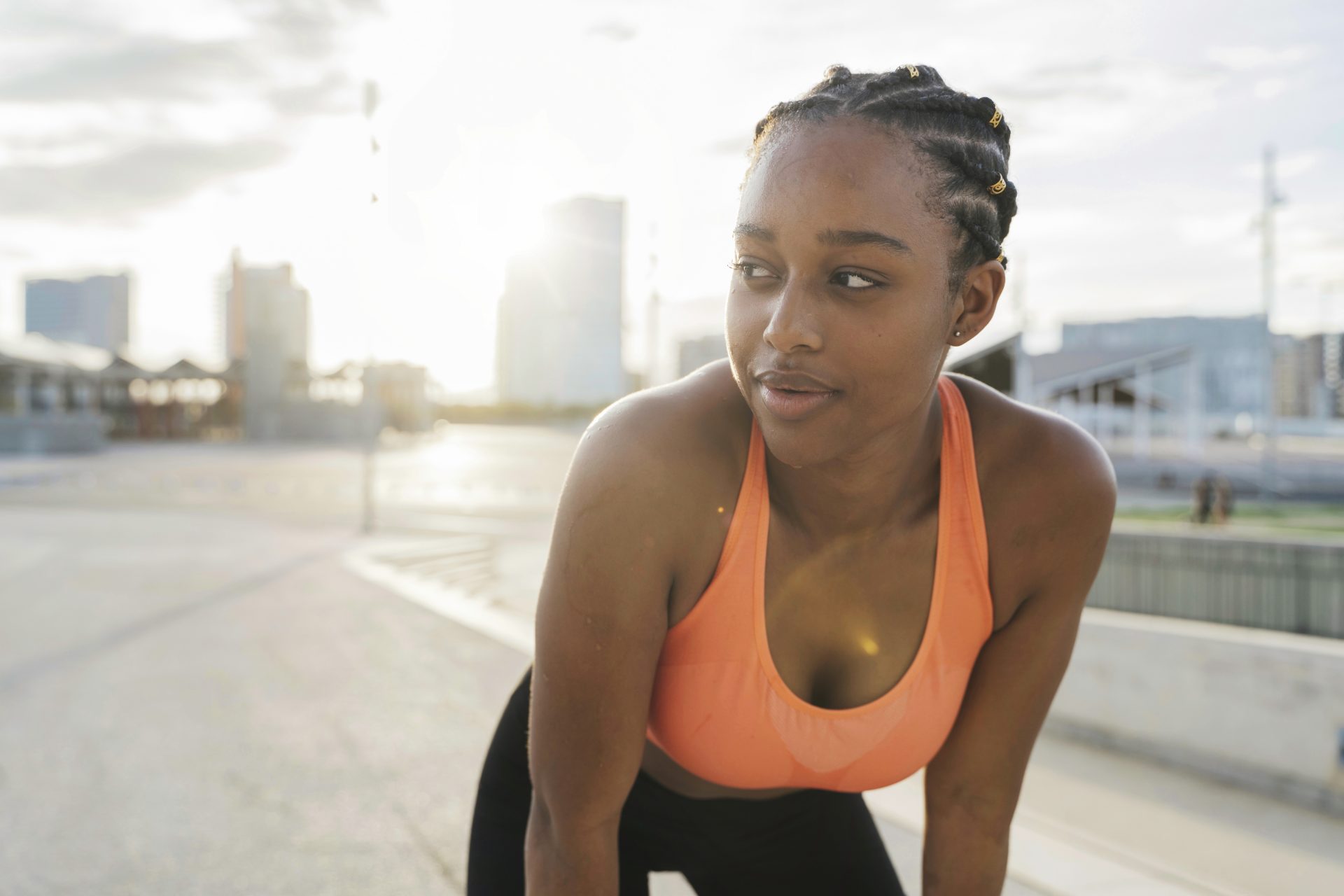 Bounce No More: Everything You Need to Know About Running with Large  Breasts