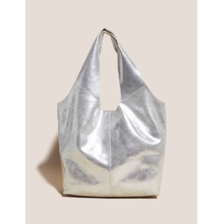 Shop ludicrously capacious bags like this Hermès HAC Birkin 55 on our site!  #hermesbirkin #birkin55 #successionhbo #successionmemes…