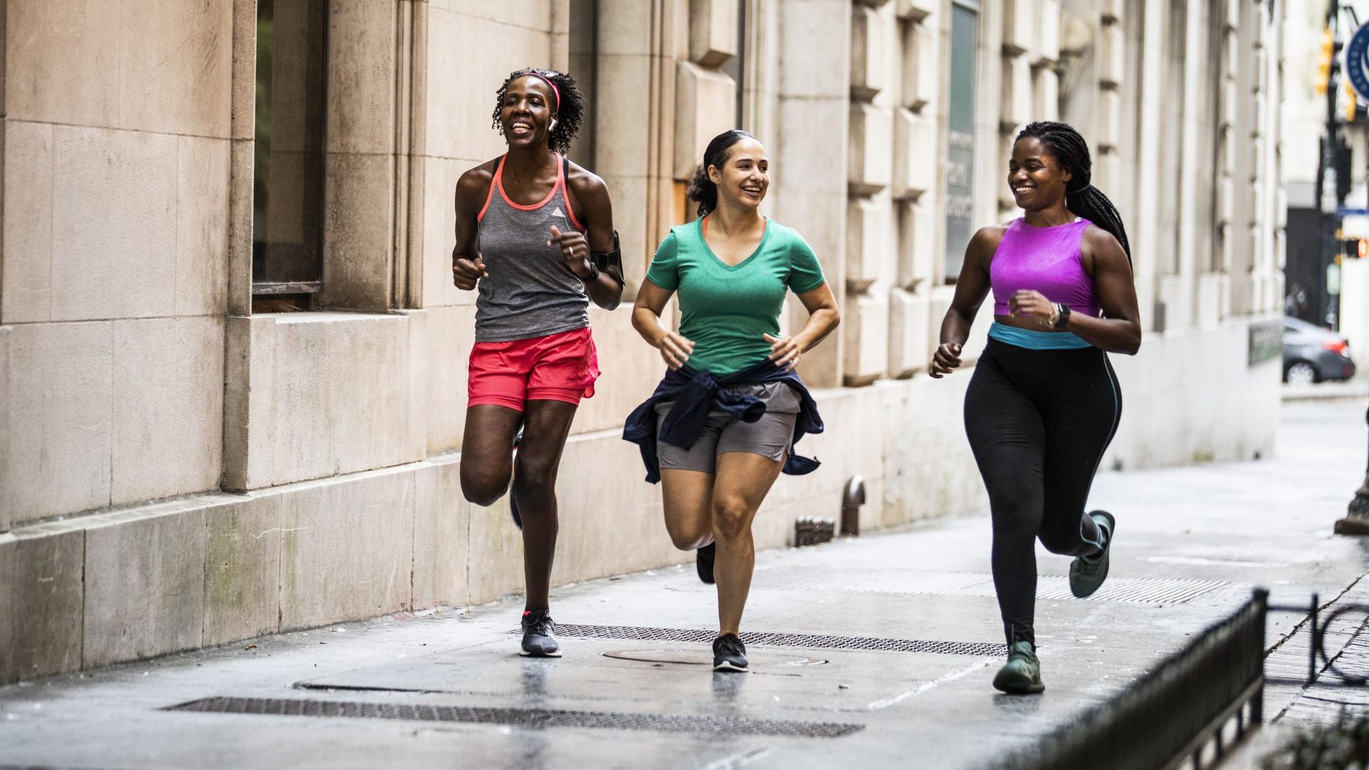 Research finds running in the wrong sized sports bra shortens your
