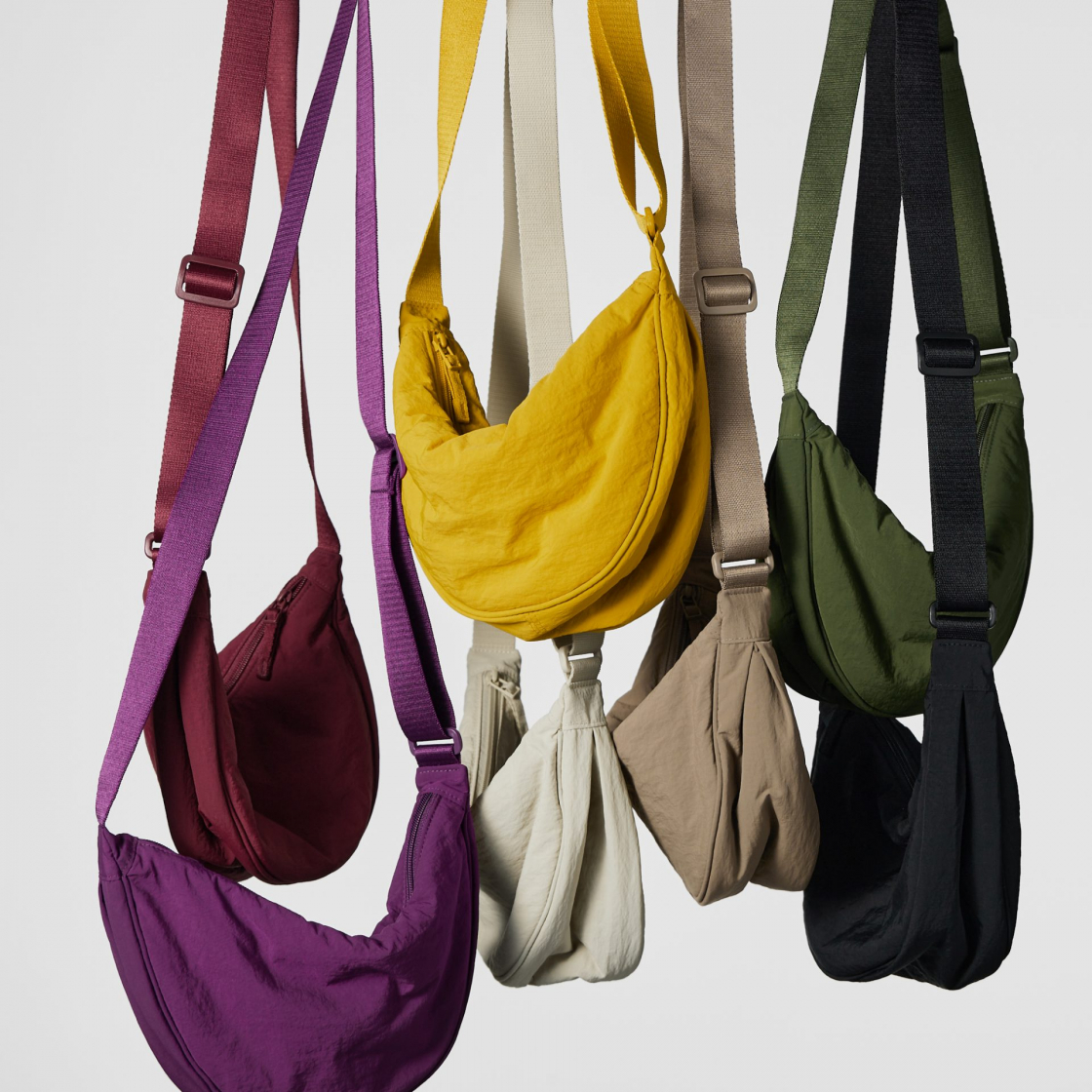 The Row Banana Bag Dupe by Uniqlo - Uniqlo Round Nylon Shoulder Bag 