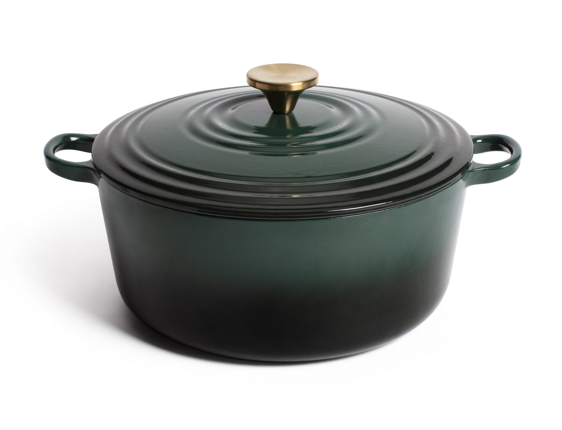 https://images-stylist.s3-eu-west-1.amazonaws.com/app/uploads/2023/11/09183912/habitat-5-3-litre-cast-iron-casserole-dish-green-45.jpg